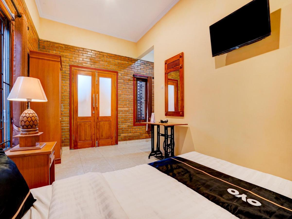 Super Oyo Collection O 90265 Cempoko Mulyo Homestay Syariah Tugu Exterior foto